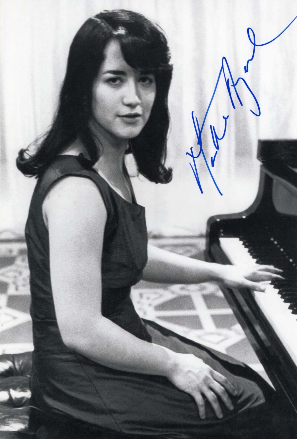 Martha  Argerich Autograph Autogramm | ID 8244988182677