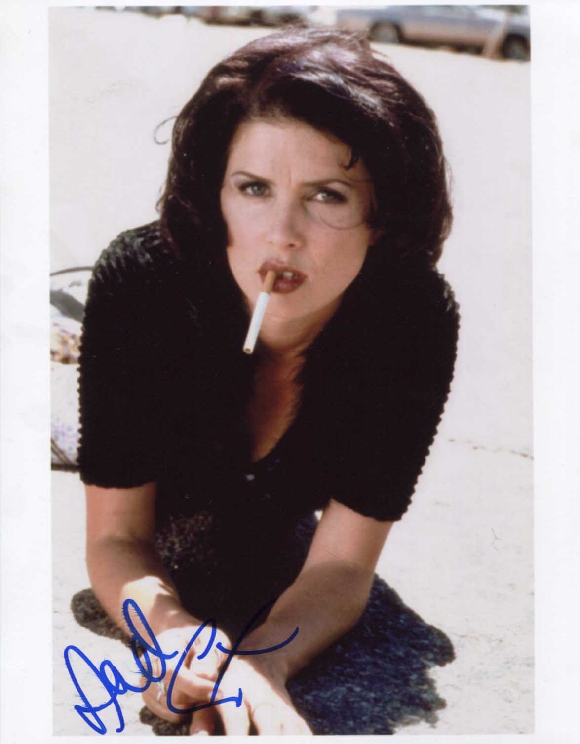 Sadie  Frost Autograph Autogramm | ID 8553330770069