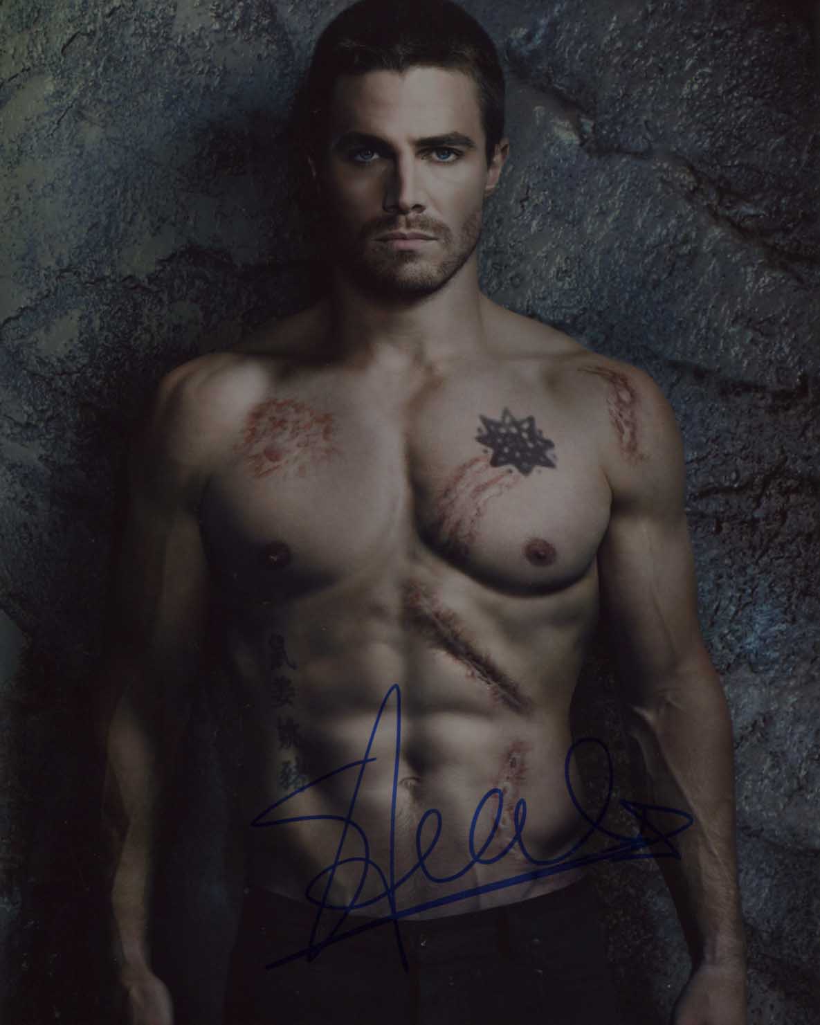 Stephen Adam Amell Autograph Autogramm | ID 8616366047381