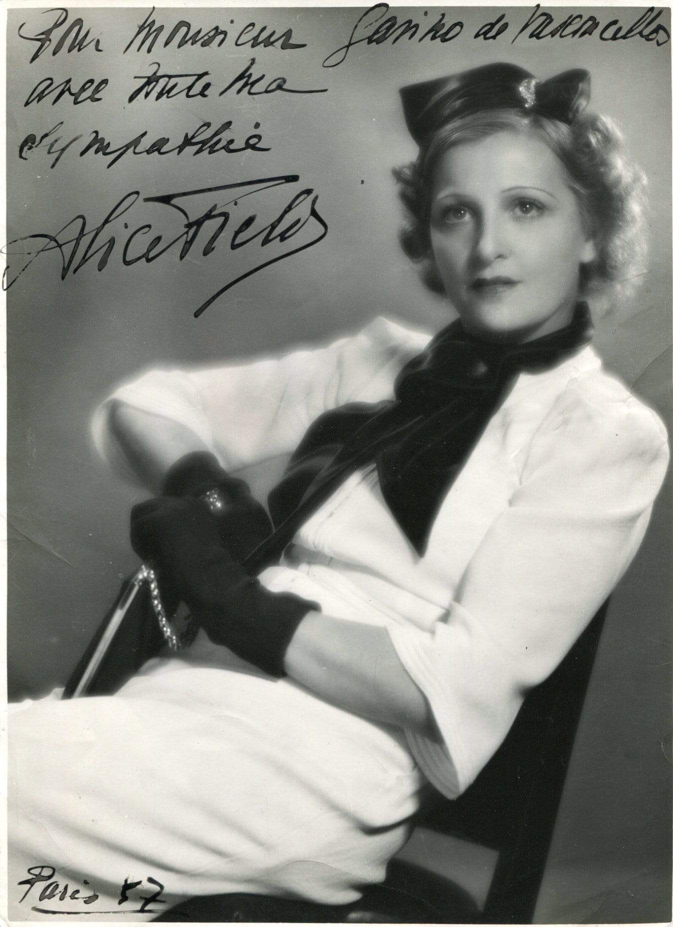 Field, Alice autograph