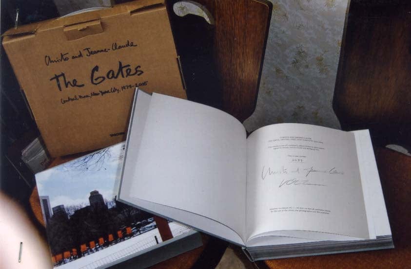  Christo &amp; Jeanne-Claude Autograph Autogramm | ID 7481952075925