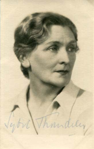 Dame Sybil Thorndike Autograph Autogramm | ID 7399863681173