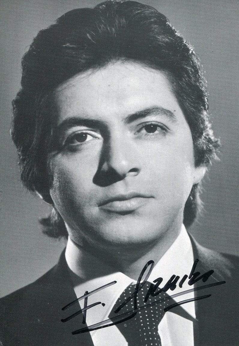 Araiza, Francisco autograph
