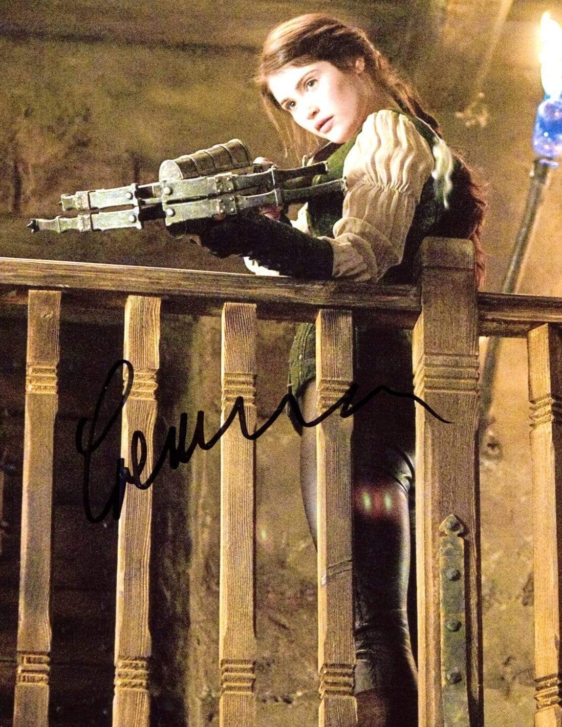 Arterton, Gemma autograph