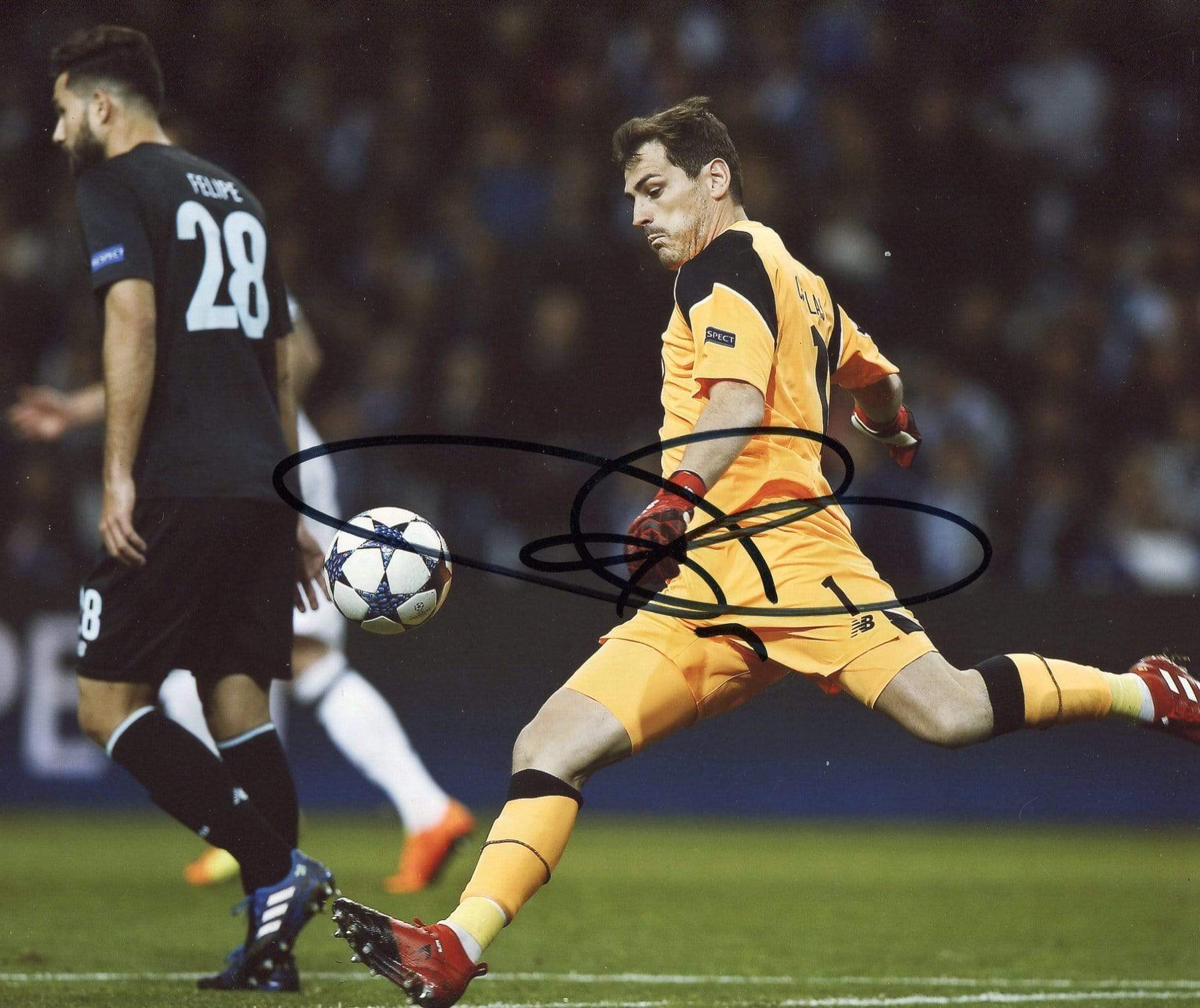 Casillas, Iker autograph