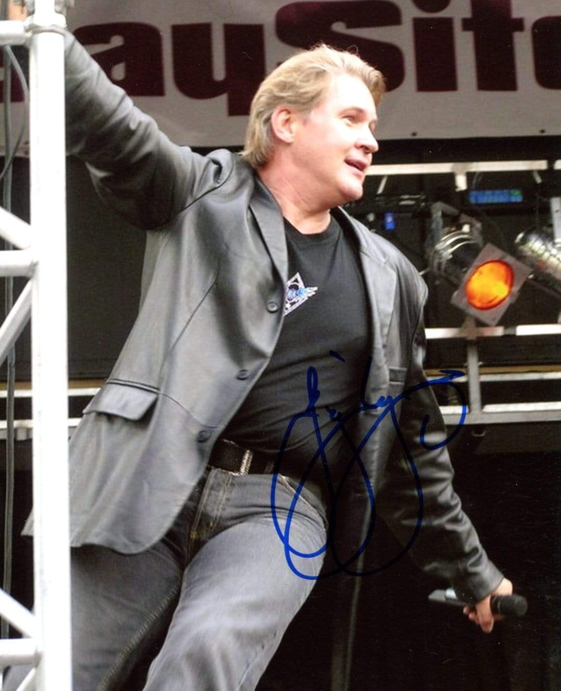 Logan, Johnny autograph