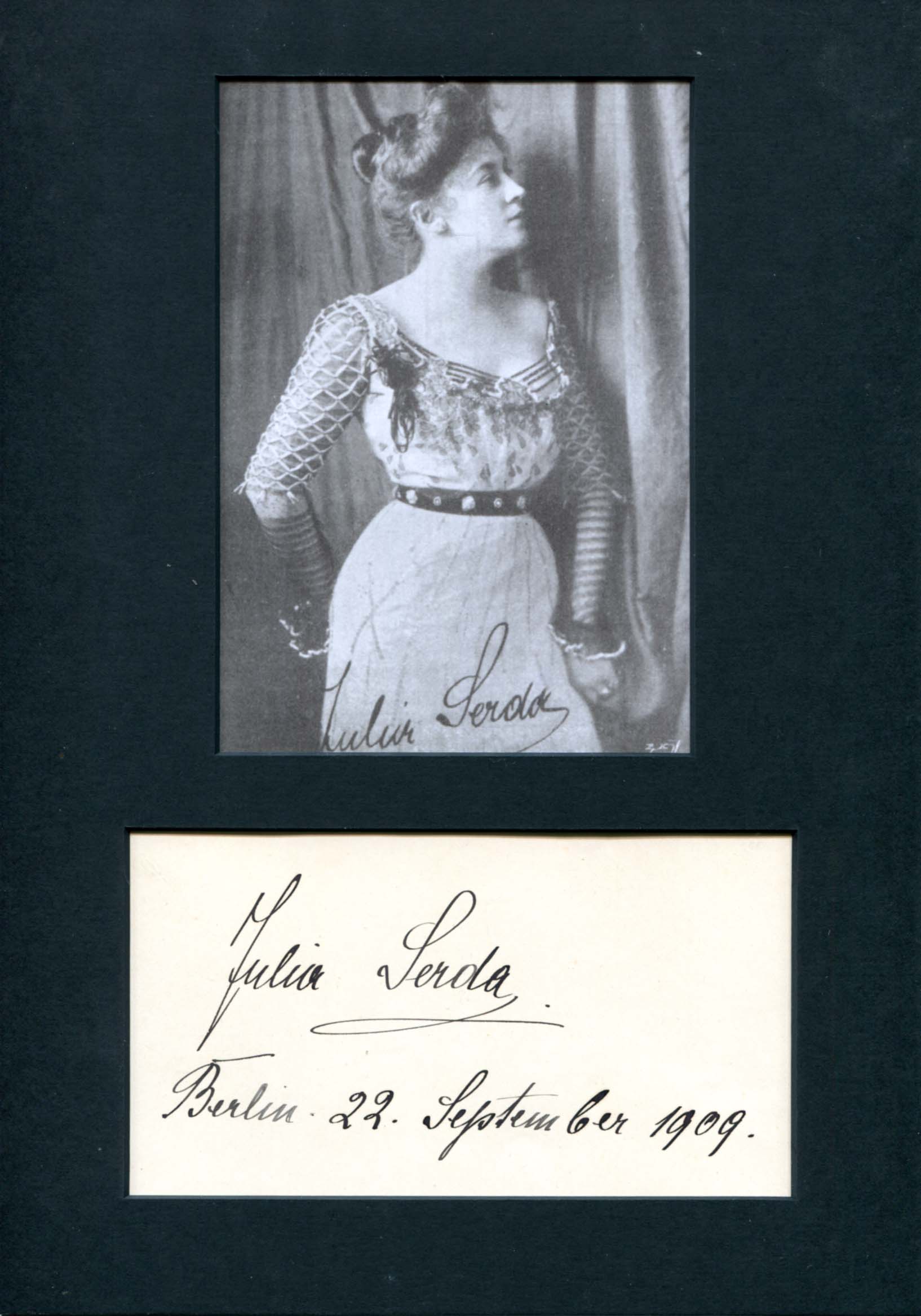 Serda, Julia autograph