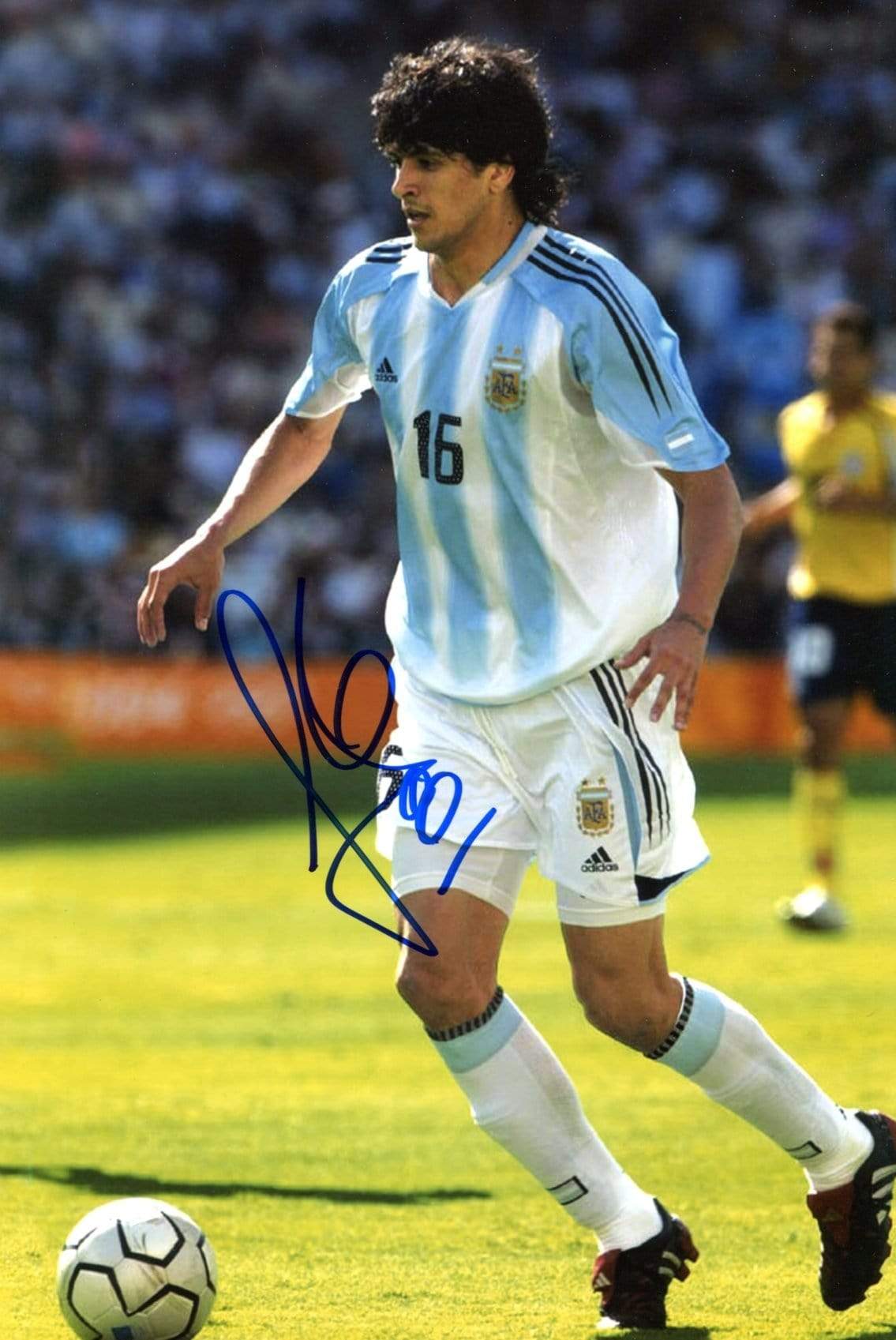 González, Luis Óscar "Lucho" autograph