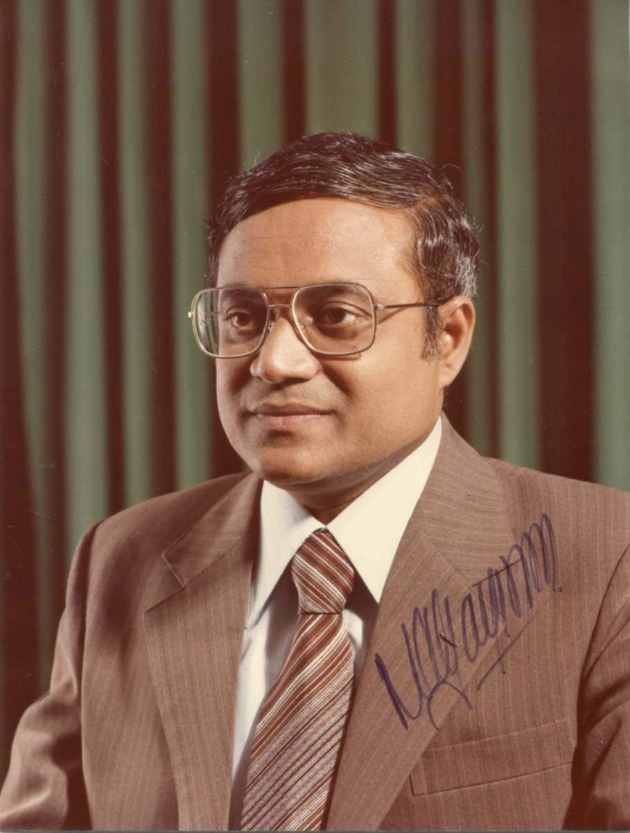 Gayoom, Maumoon Abdul autograph