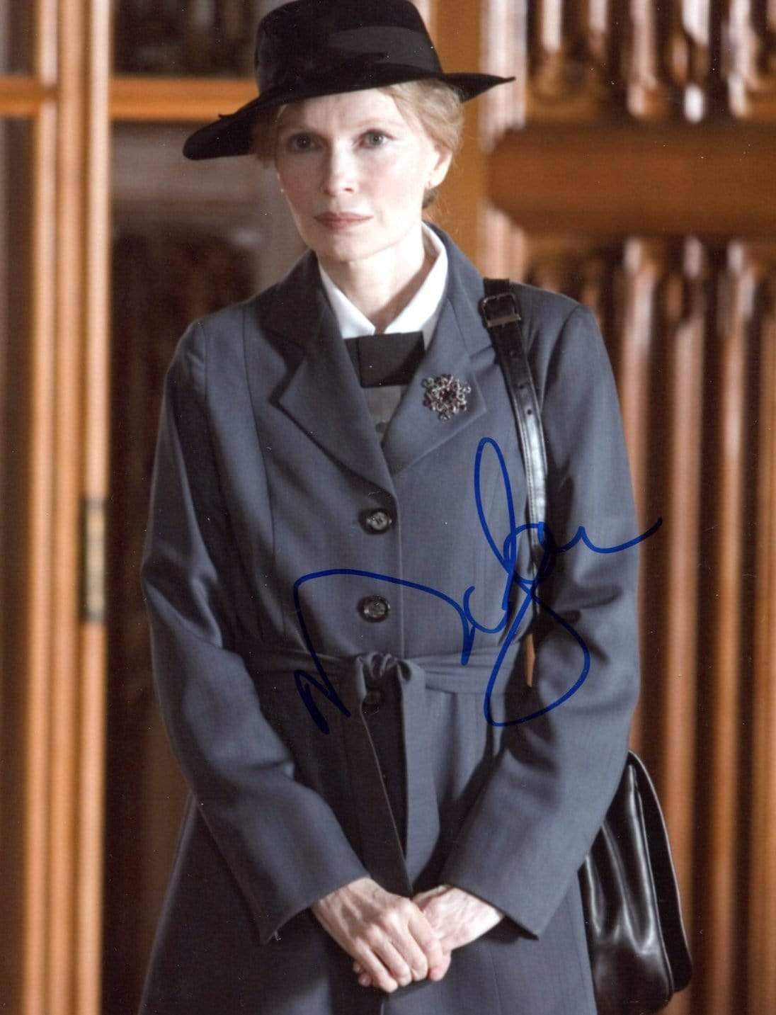 Farrow, Mia autograph