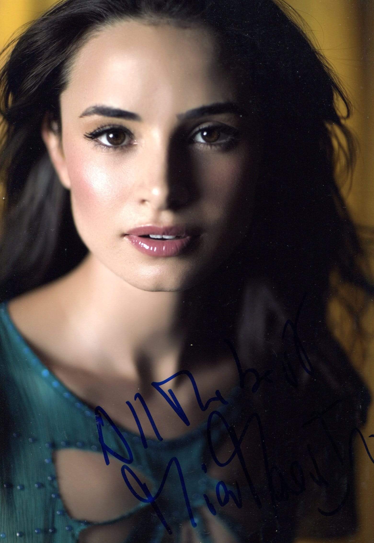 Mia Maestro Autograph Autogramm | ID 7011276193941