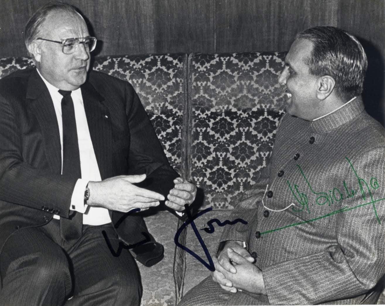 Zia-ul-Haq, Muhammad & Kohl, Helmut autograph