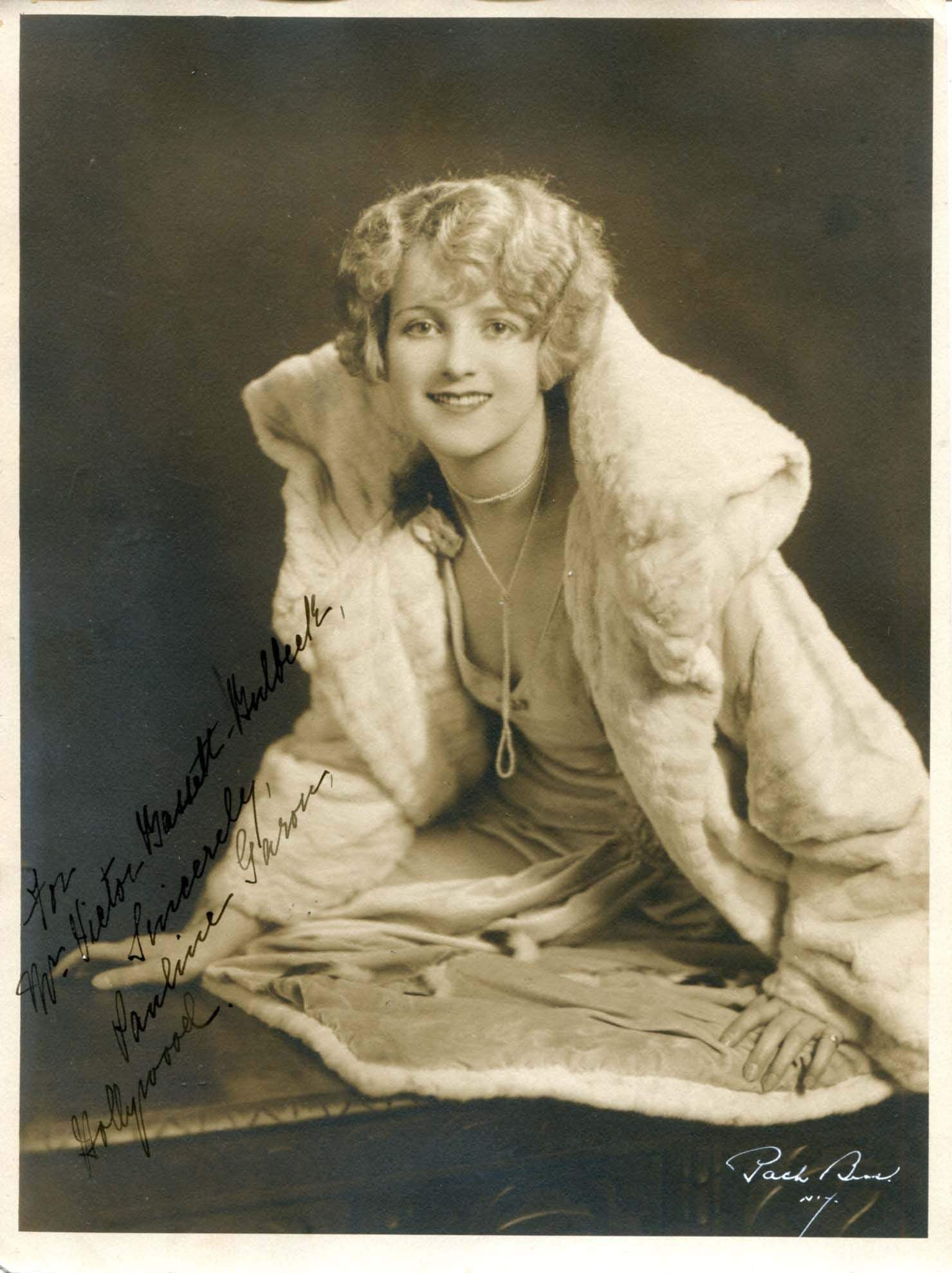 Garon, Pauline autograph