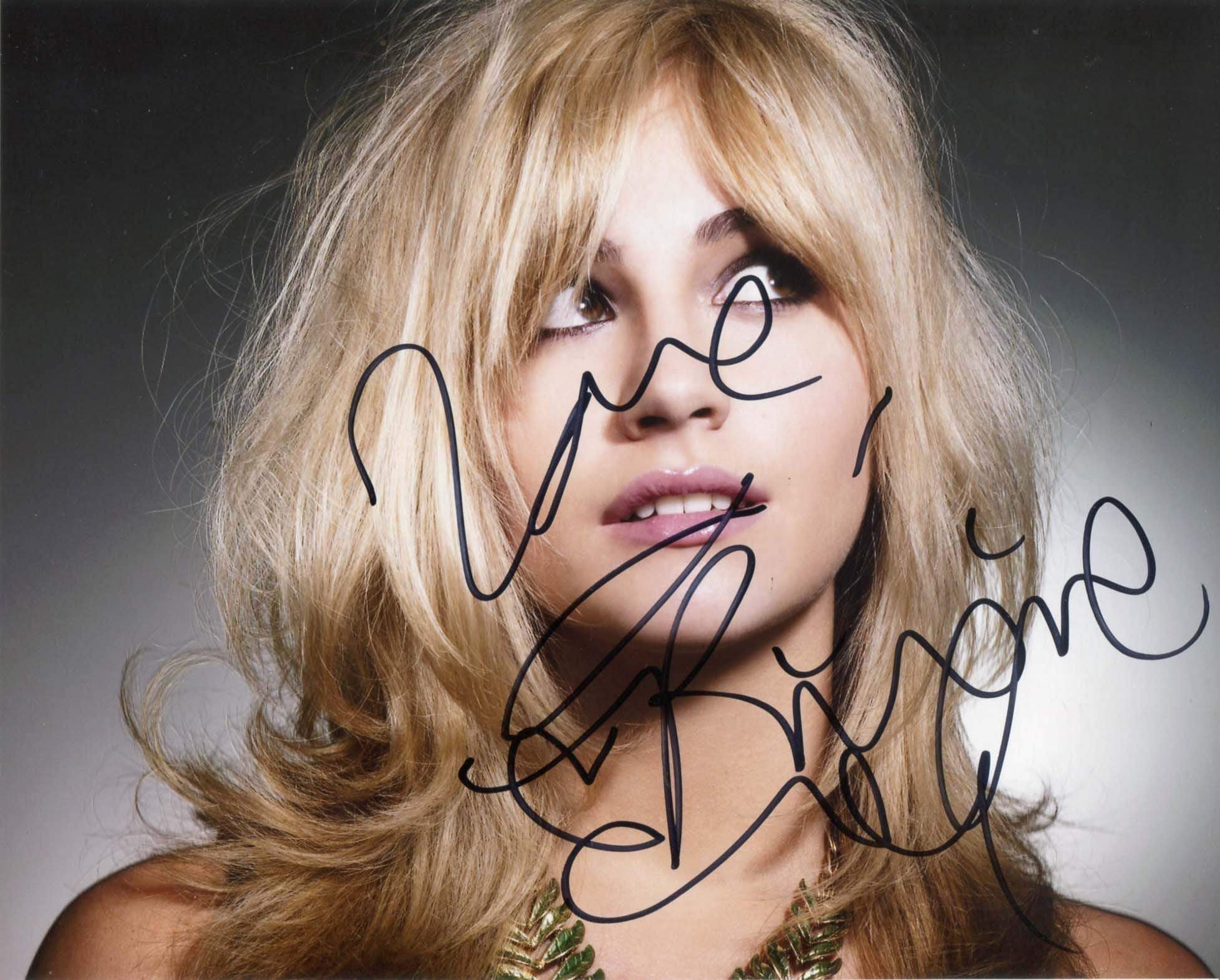 Lott, Pixie autograph