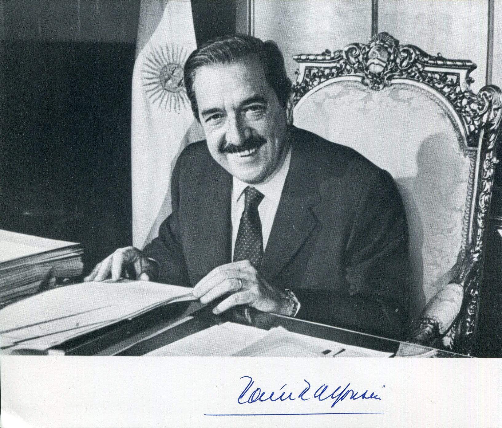 Alfonsín, Raúl autograph